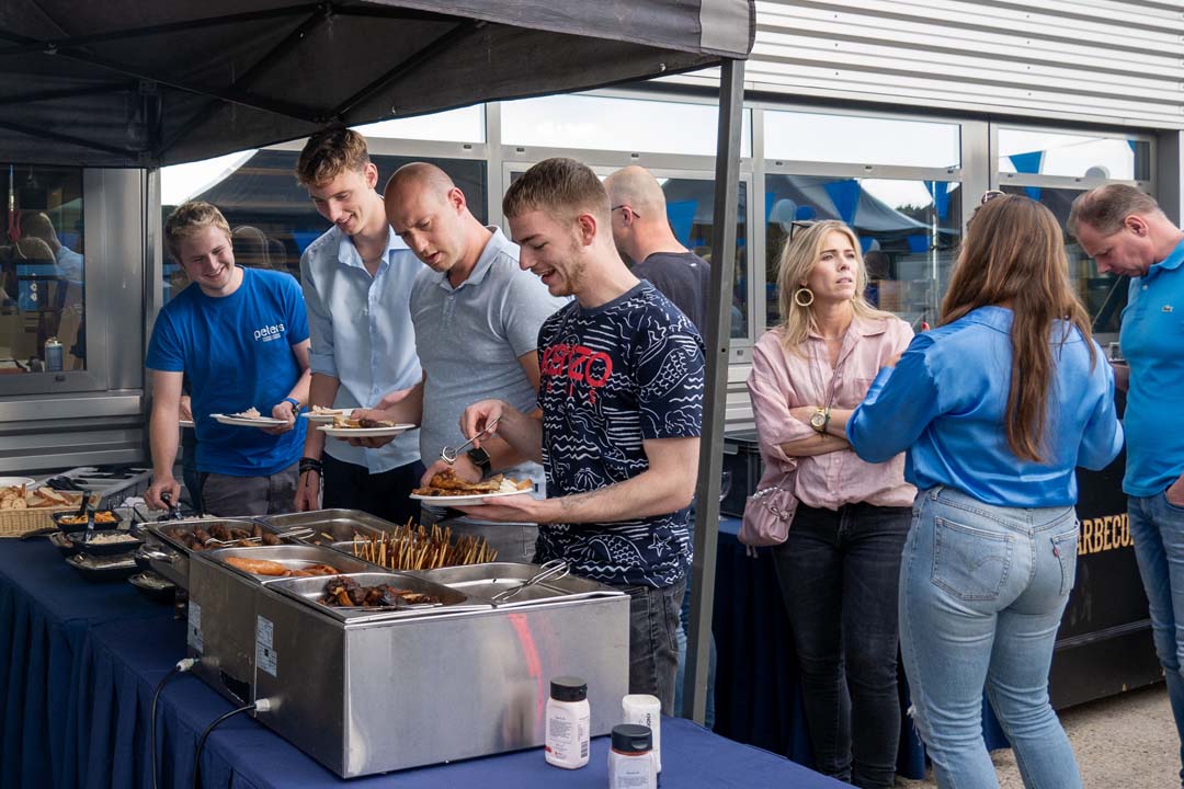 wekcine back bbq